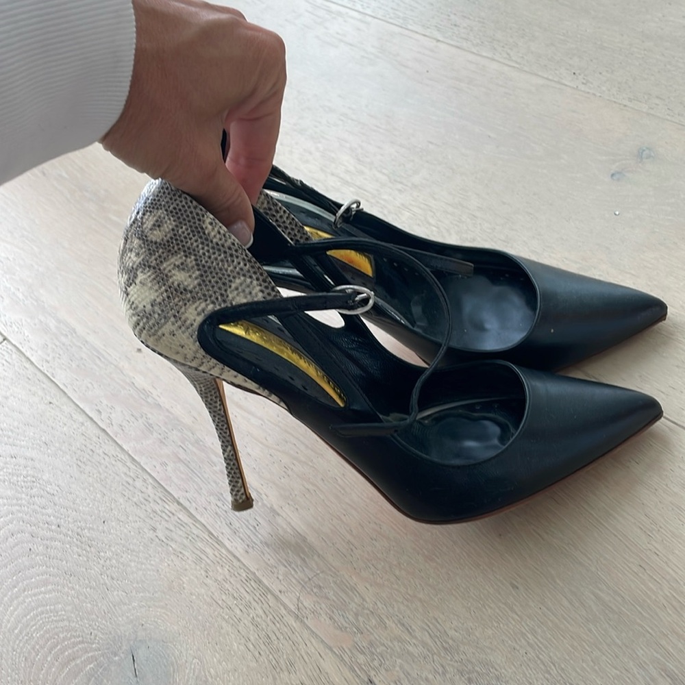Women’s Rupert Sanderson black strap shoes pumps heels size 37